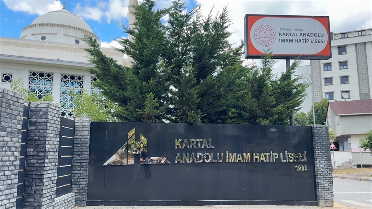 Kartal Anadolu İmam Hatip Lisesi geleceğin başarılı nesillerini yetiştiriyor Kartal Anadolu İmam Hatip Lisesi geleceğin başarılı nesillerini yetiştiriyor