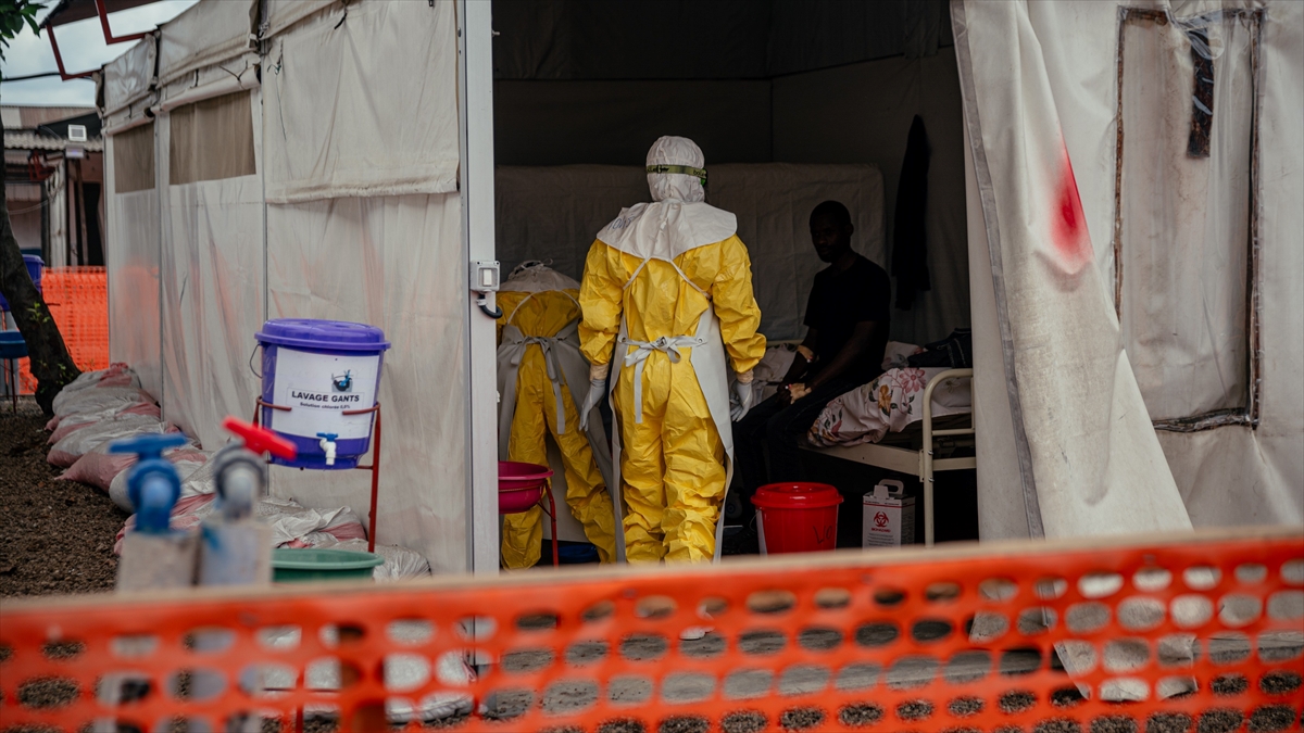 Kongo Demokratik Cumhuriyeti’ndeki Ebola salgınında ölü sayısı 1000’i aştı Kongo Demokratik Cumhuriyeti’ndeki Ebola salgınında ölü sayısı 1000’i aştı