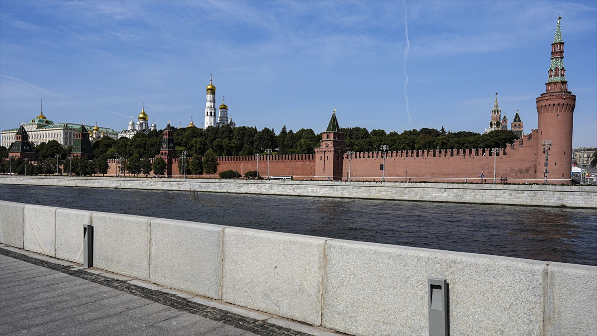 Kremlin: Ukrayna’yla ilgili müzakerelerin Türkiye’nin arabuluculuğunda başlatılmasına açığız Kremlin: Ukrayna’yla ilgili müzakerelerin Türkiye’nin arabuluculuğunda başlatılmasına açığız