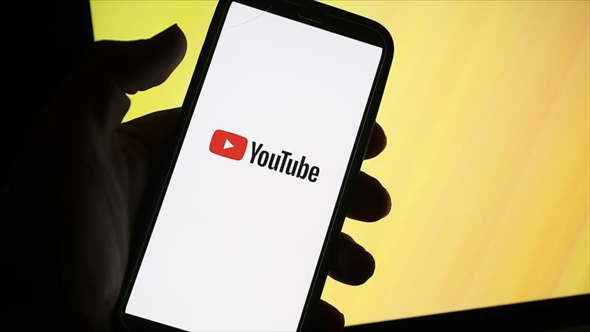 Kullanıcılar internette en çok video izledi, trafikte ilk sırayı YouTube aldı Kullanıcılar internette en çok video izledi, trafikte ilk sırayı YouTube aldı