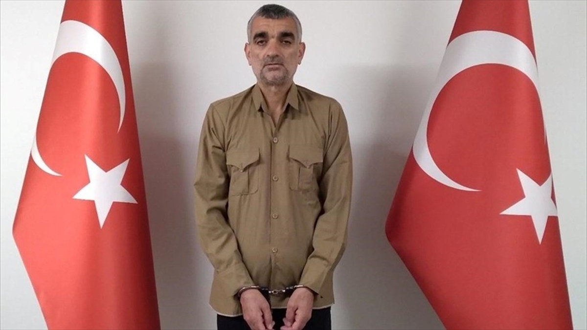 MİT, terör örgütü DEAŞ’ın sözde yöneticilerinden Talip Güler’i yakaladı MİT, terör örgütü DEAŞ’ın sözde yöneticilerinden Talip Güler’i yakaladı