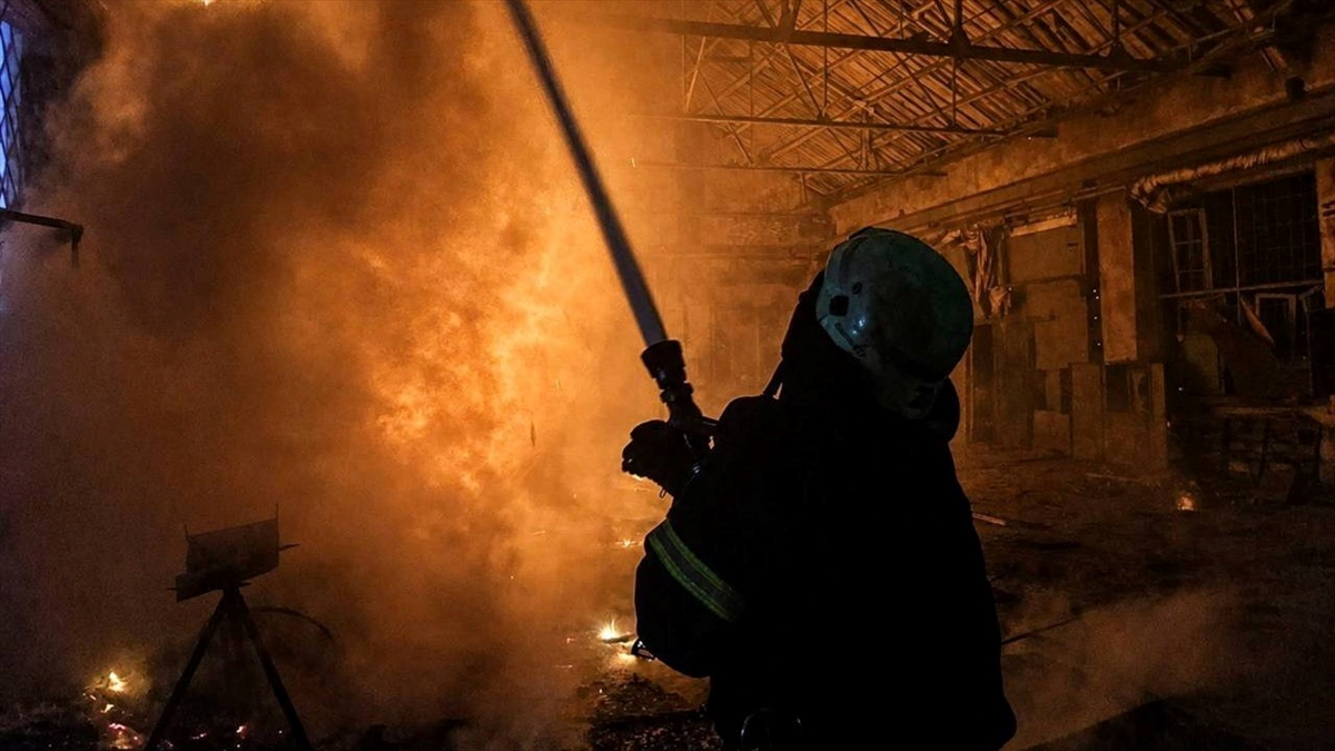 Rusya, Ukrayna’nın Kiev ve Odessa’daki askeri tesislerine saldırılarını sürdürdü Rusya, Ukrayna’nın Kiev ve Odessa’daki askeri tesislerine saldırılarını sürdürdü