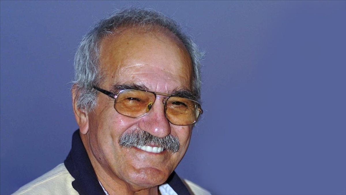 Sinema ve edebiyatın usta ismi: Fikret Hakan Sinema ve edebiyatın usta ismi: Fikret Hakan