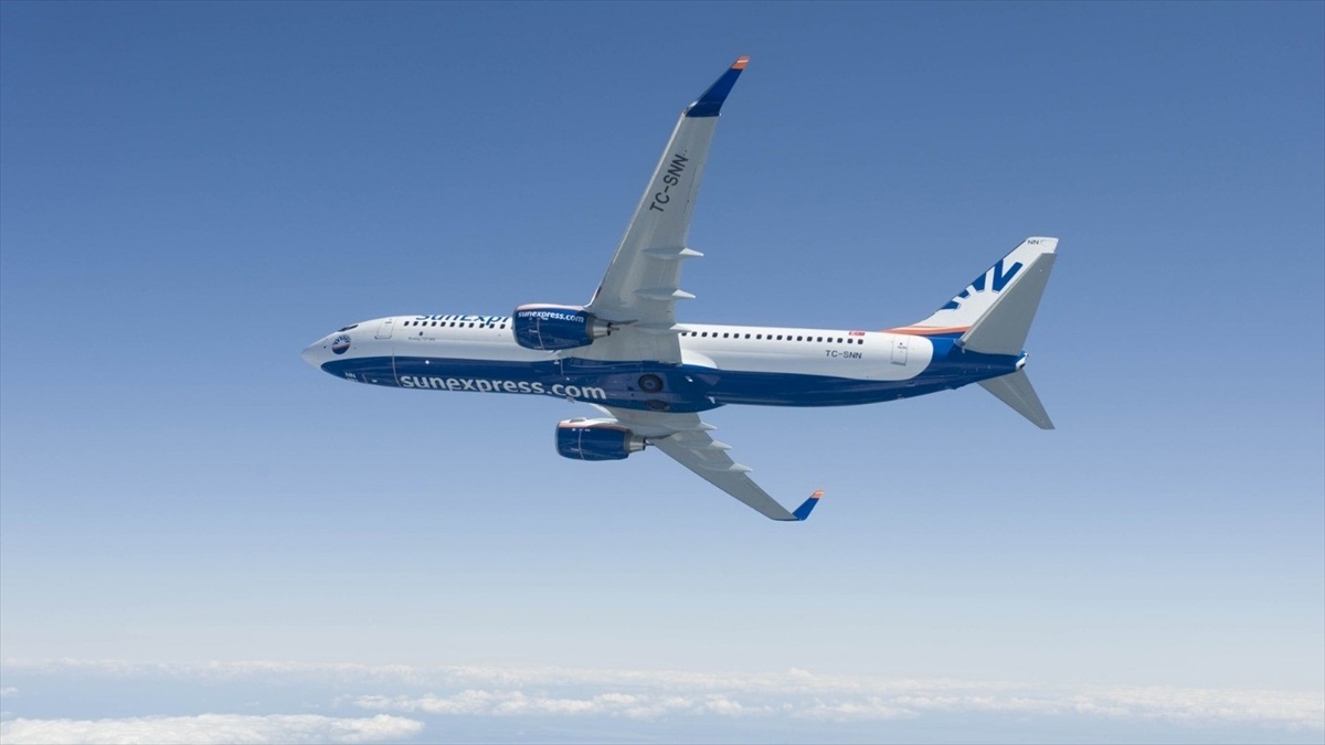 SunExpress temmuz ile ağustosta 4 milyon yolcuyu taşımayı hedefliyor SunExpress temmuz ile ağustosta 4 milyon yolcuyu taşımayı hedefliyor