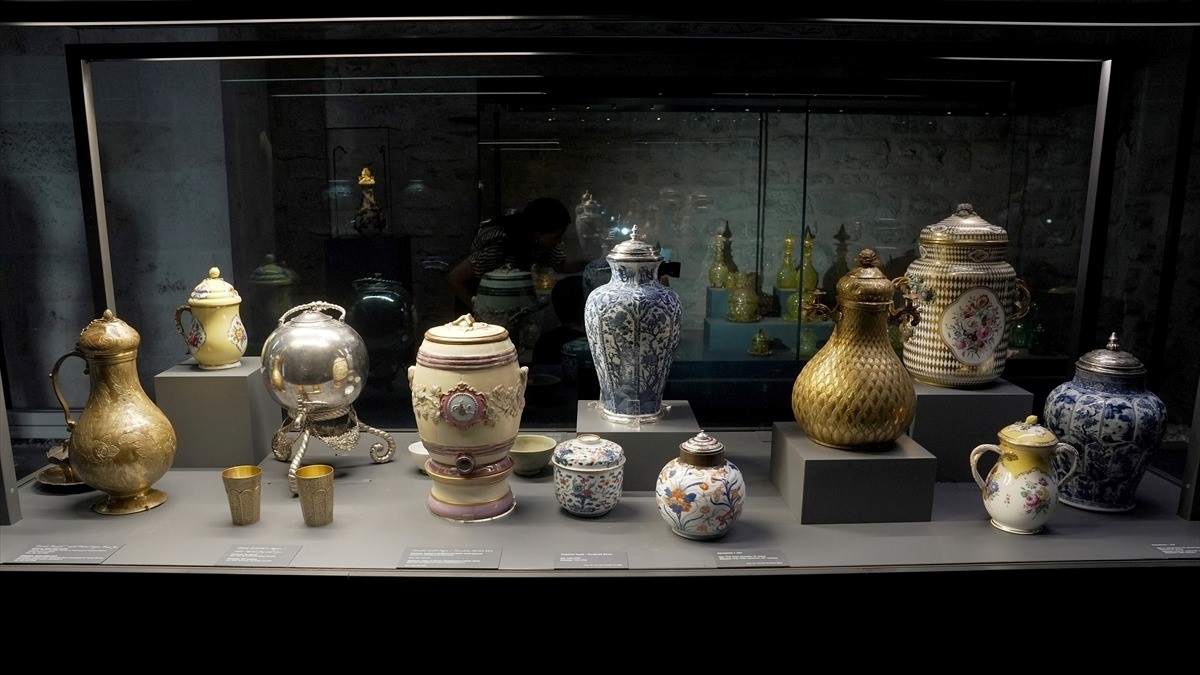 Topkapı Sarayı’nın Şerbethane bölümü 452 eserlik yeni seçkisiyle ziyarete açıldı