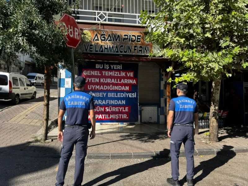 Gaziantep’te hijyen skandalı: Fırın 7 gün süreyle kapatıldı… Gaziantep’te hijyen skandalı: Fırın 7 gün süreyle kapatıldı…