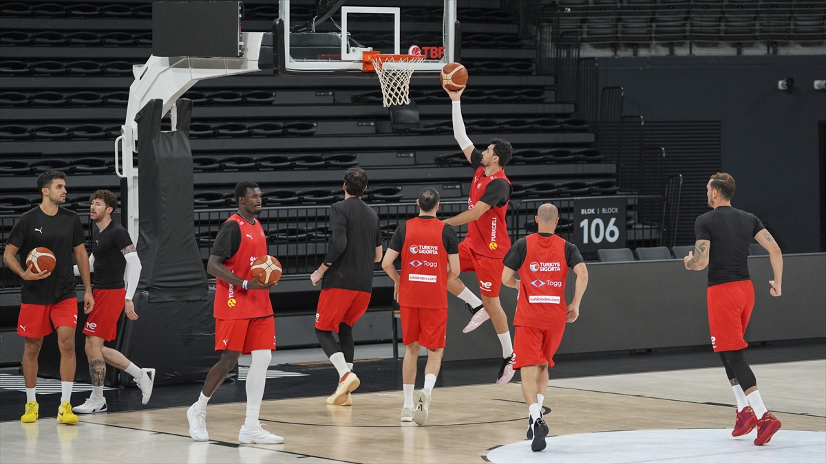 A Milli Erkek Basketbol Takımı’nda hedef 2’de 2 yapmak