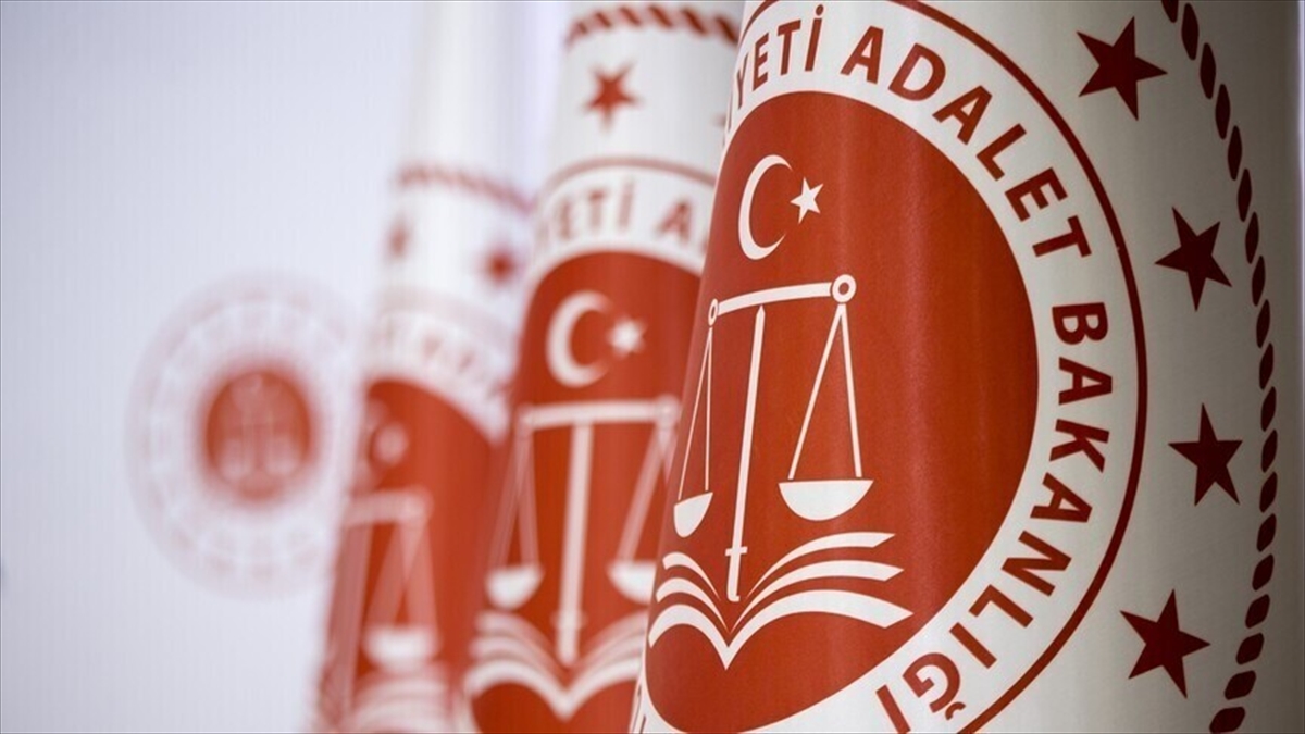 Adalet Bakanlığından İsrail Başbakanı Netanyahu hakkında kırmızı bülten talebi Adalet Bakanlığından İsrail Başbakanı Netanyahu hakkında kırmızı bülten talebi