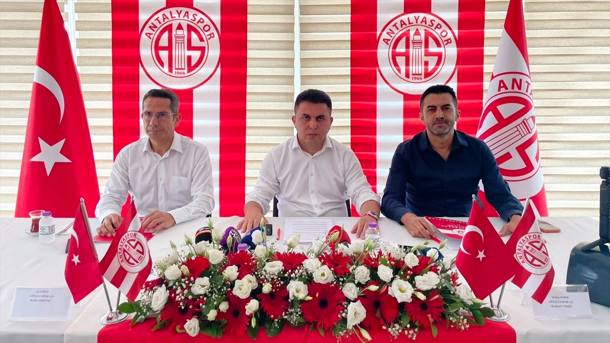 Antalyaspor Başkanı Ergün: Transfer yasağındaki 16 dosyanın 9’u kapatıldı, 4’üyle anlaşıldı Antalyaspor Başkanı Ergün: Transfer yasağındaki 16 dosyanın 9’u kapatıldı, 4’üyle anlaşıldı