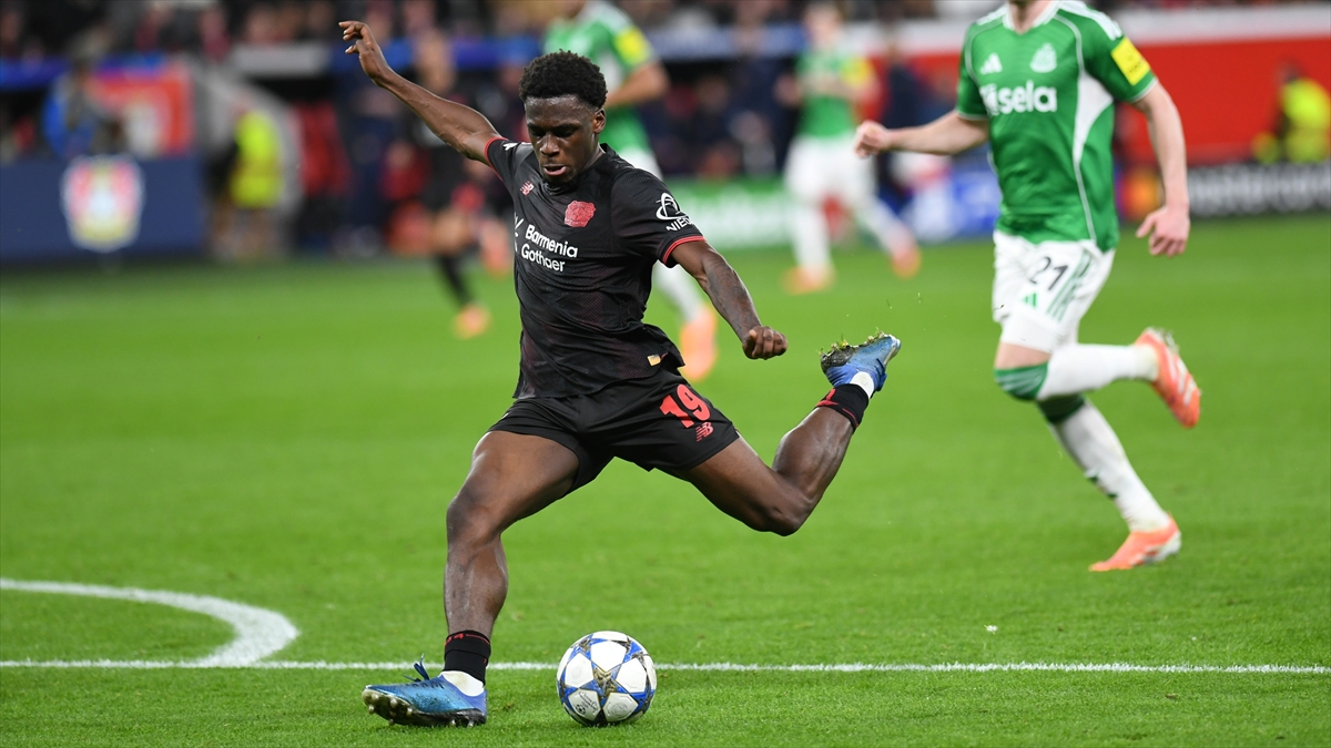 Beşiktaş, Hollandalı futbolcu Ernest Poku ile prensip anlaşmasına vardı Beşiktaş, Hollandalı futbolcu Ernest Poku ile prensip anlaşmasına vardı