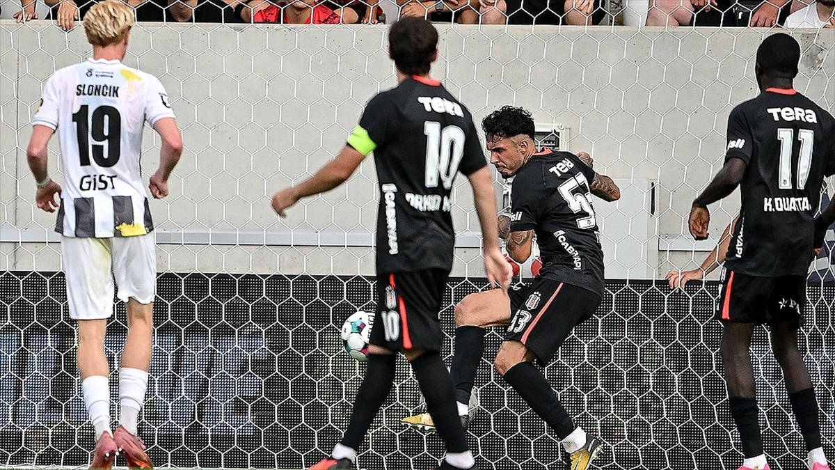 Beşiktaş, UEFA Avrupa Ligi’nde yarın Hradec Kralove’u ağırlayacak