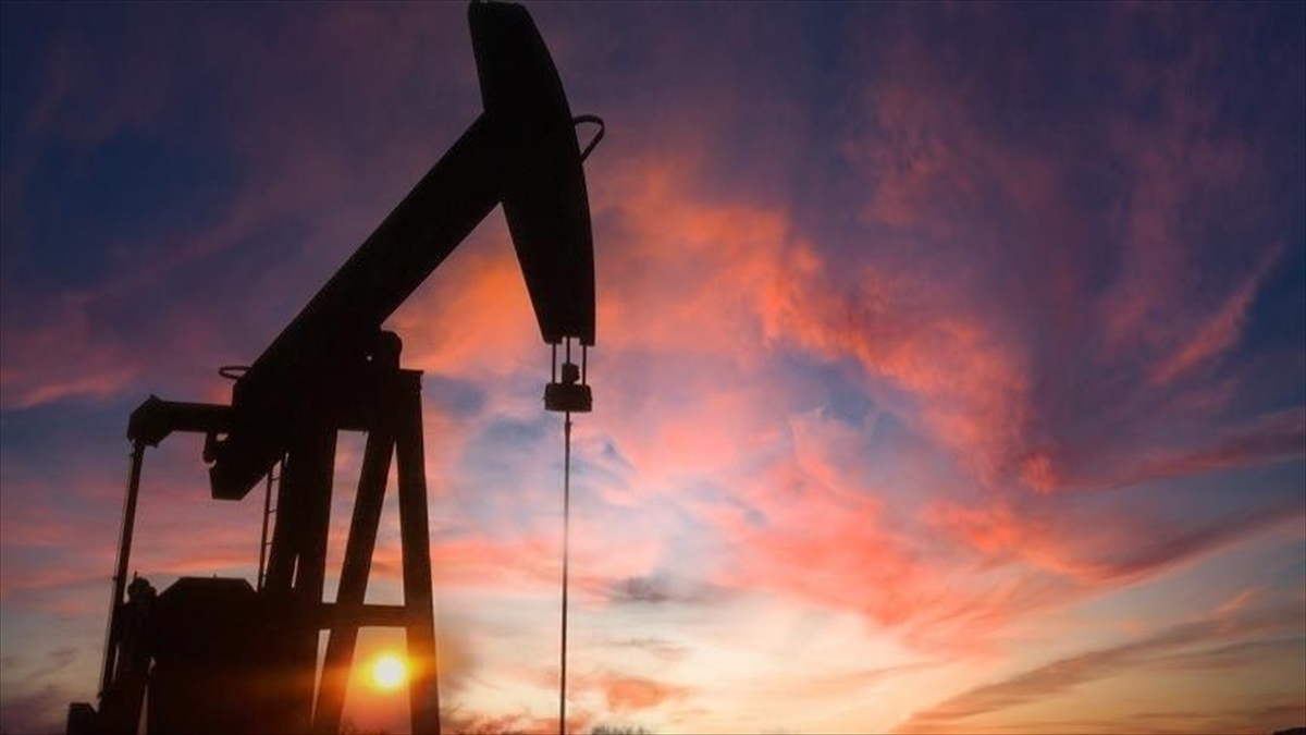 Brent petrolün varil fiyatı 90 doları test ediyor Brent petrolün varil fiyatı 90 doları test ediyor
