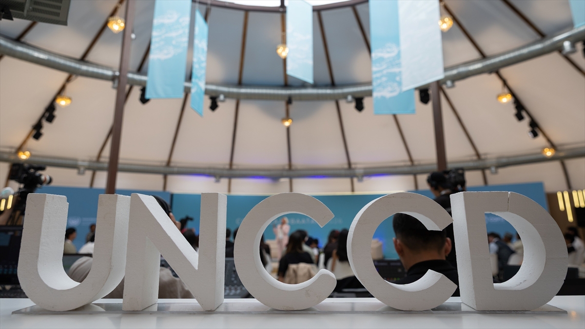 COP17 kapsamında “2026 Yüksek Düzeyli Sürdürülebilir Finansman Forumu” Moğolistan’da başladı COP17 kapsamında “2026 Yüksek Düzeyli Sürdürülebilir Finansman Forumu” Moğolistan’da başladı