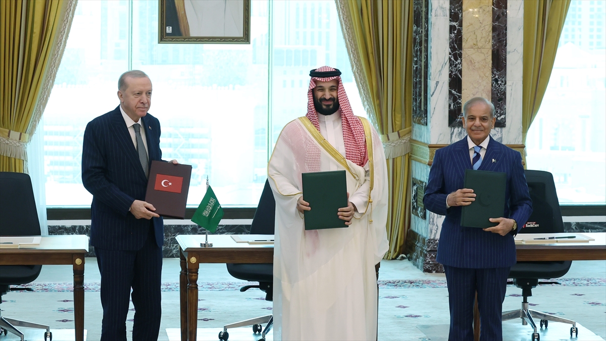 Cumhurbaşkanı Erdoğan: Barıştan, istikrardan ve kardeşlikten yana tavır koymaya devam ediyoruz Cumhurbaşkanı Erdoğan: Barıştan, istikrardan ve kardeşlikten yana tavır koymaya devam ediyoruz