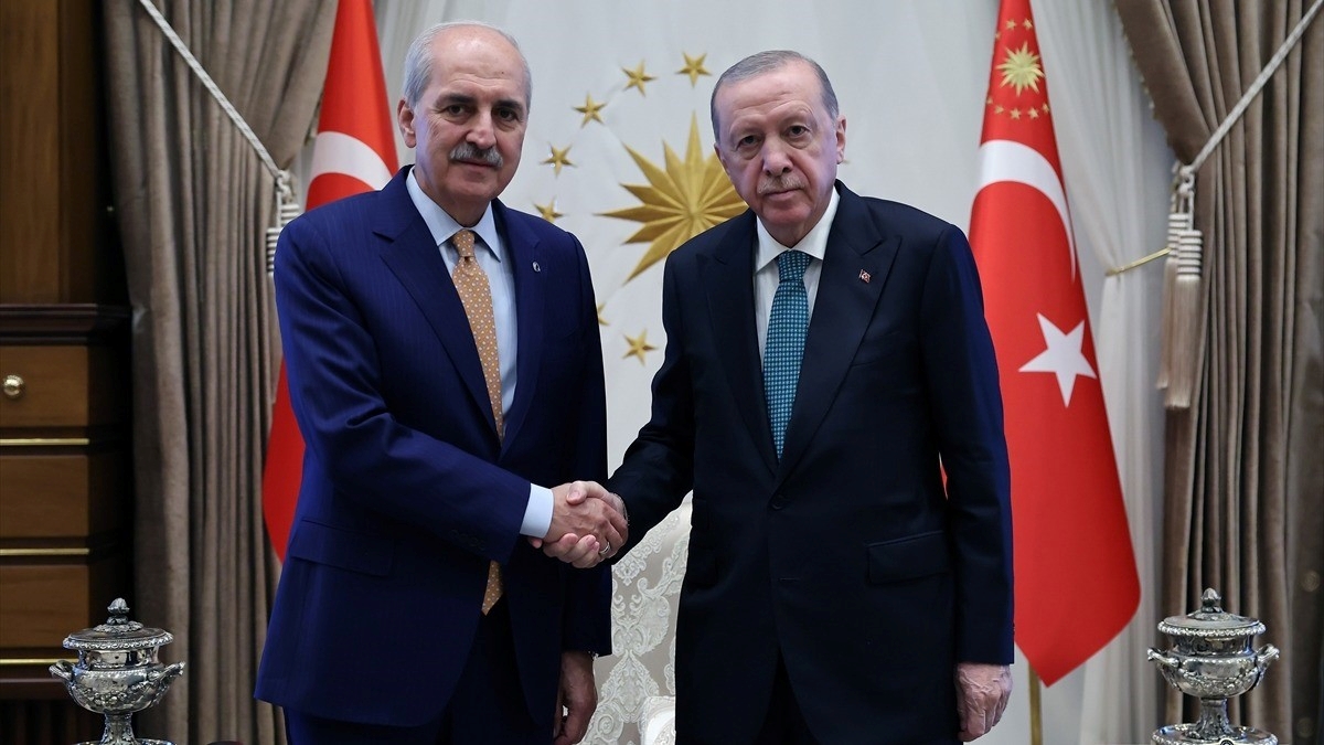 Cumhurbaşkanı Erdoğan, TBMM Başkanı Kurtulmuş’u kabul etti Cumhurbaşkanı Erdoğan, TBMM Başkanı Kurtulmuş’u kabul etti