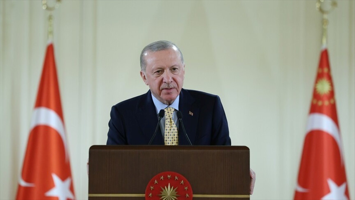Cumhurbaşkanı Erdoğan, yarın Suudi Arabistan’a çalışma ziyareti gerçekleştirecek Cumhurbaşkanı Erdoğan, yarın Suudi Arabistan’a çalışma ziyareti gerçekleştirecek