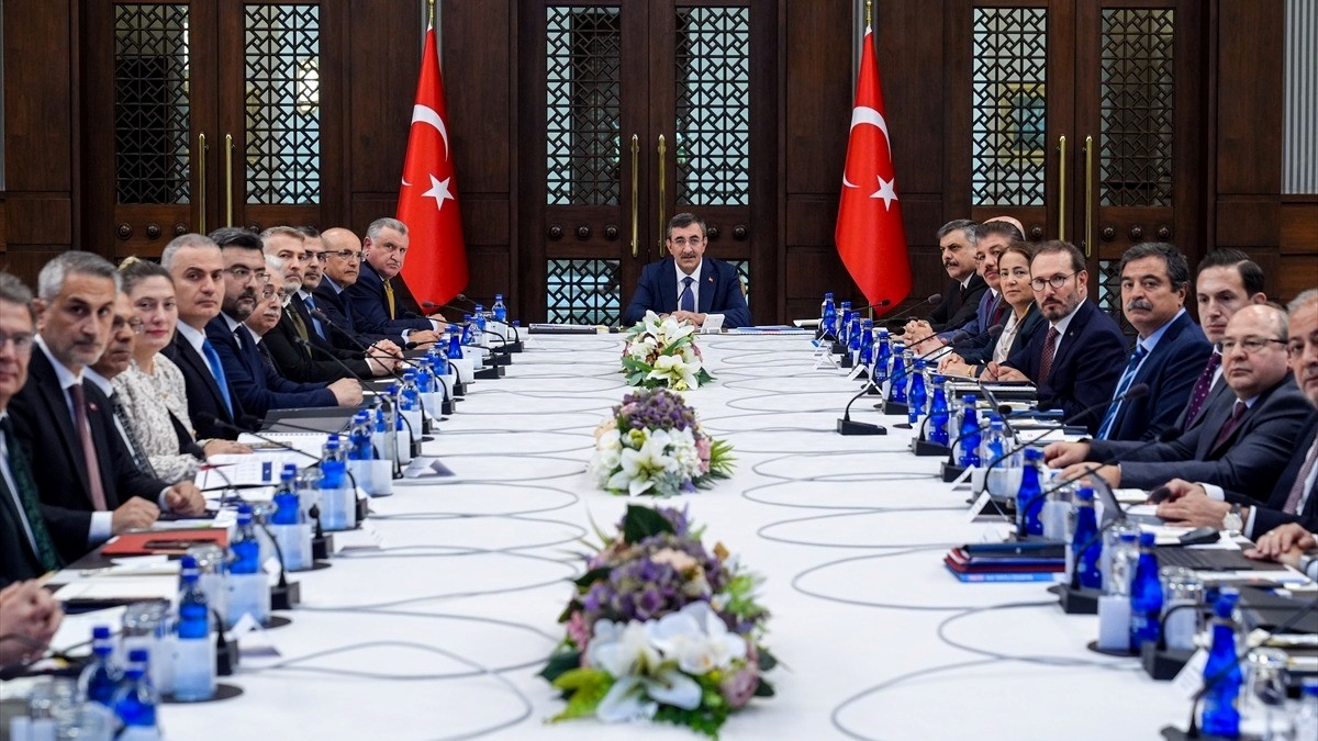 Cumhurbaşkanı Yardımcısı Yılmaz: Yasa dışı platformlara yönelik müdahale kapasitesi geliştirilmiştir Cumhurbaşkanı Yardımcısı Yılmaz: Yasa dışı platformlara yönelik müdahale kapasitesi geliştirilmiştir