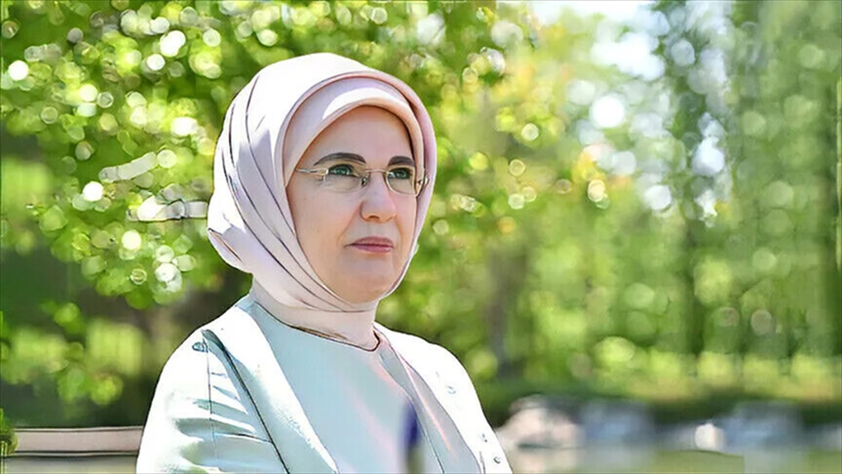 Emine Erdoğan’dan Mevlit Kandili mesajı Emine Erdoğan’dan Mevlit Kandili mesajı