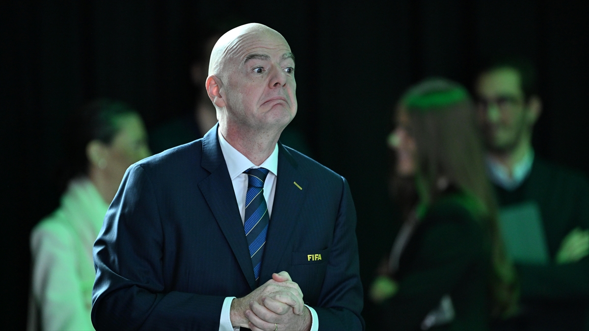 FIFA’nın eski başkan yardımcısı Prens Ali’den Infantino’ya eleştiri FIFA’nın eski başkan yardımcısı Prens Ali’den Infantino’ya eleştiri