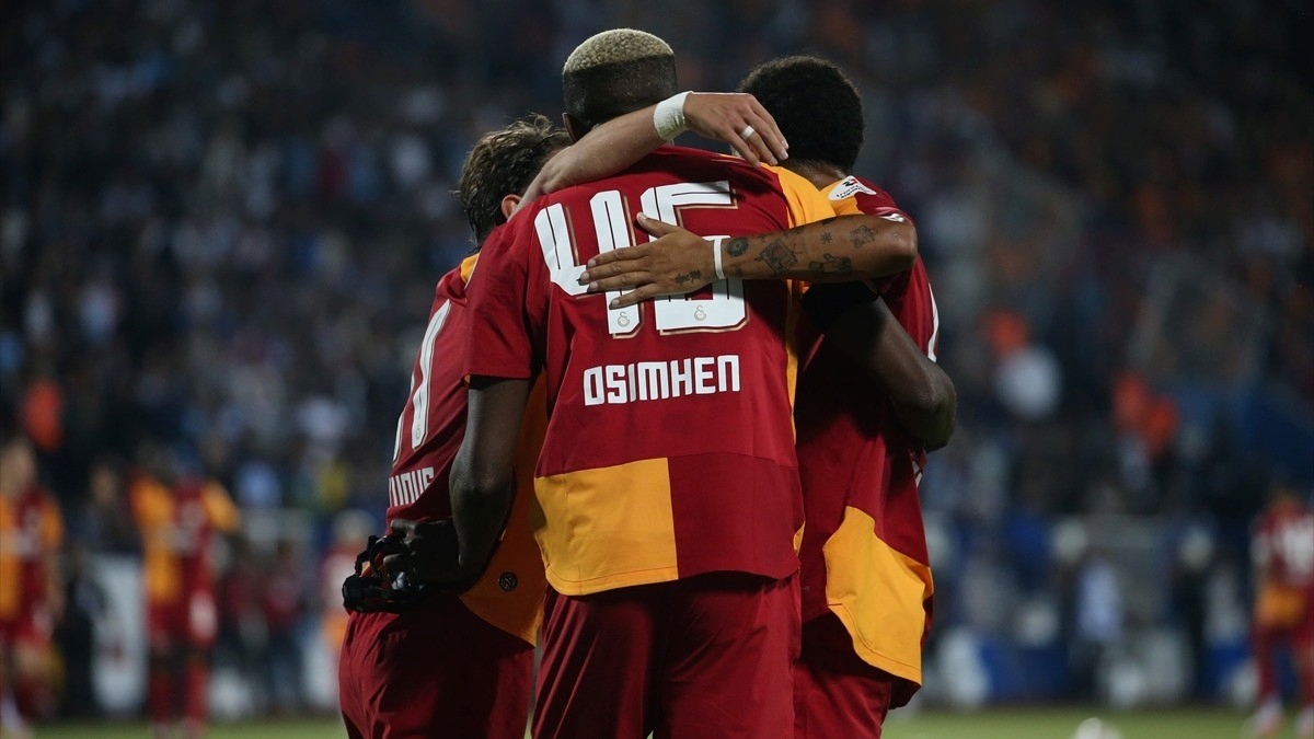 Galatasaray, deplasmanda Erzurumspor FK’yi 4-0 yendi Galatasaray, deplasmanda Erzurumspor FK’yi 4-0 yendi