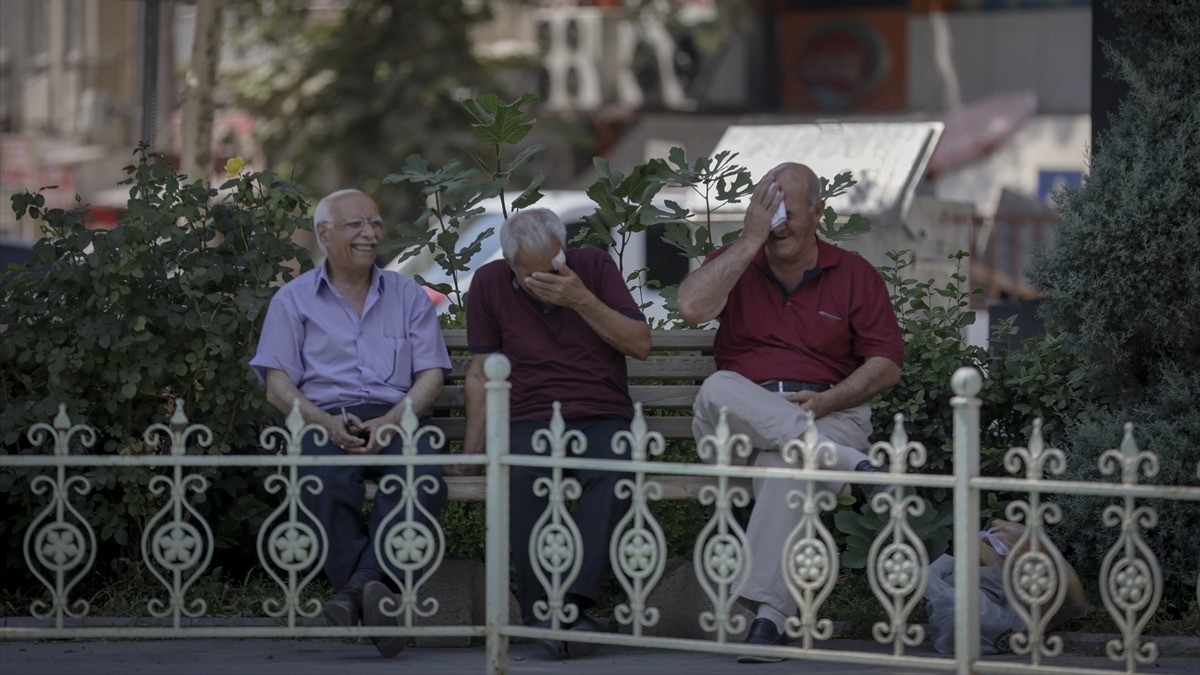 Gaziantep ve çevre illerde sıcak hava etkili oluyor Gaziantep ve çevre illerde sıcak hava etkili oluyor