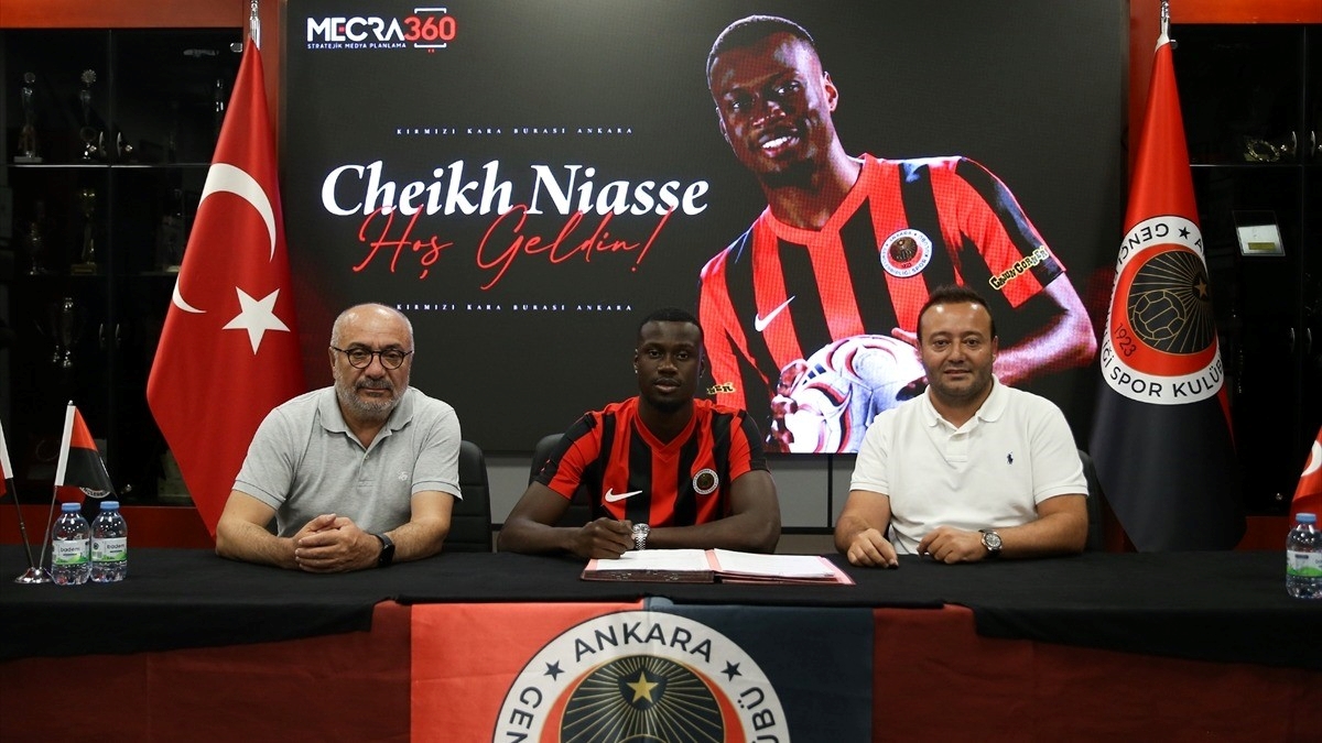 Gençlerbirliği, Cheikh Niasse’yi transfer etti Gençlerbirliği, Cheikh Niasse’yi transfer etti