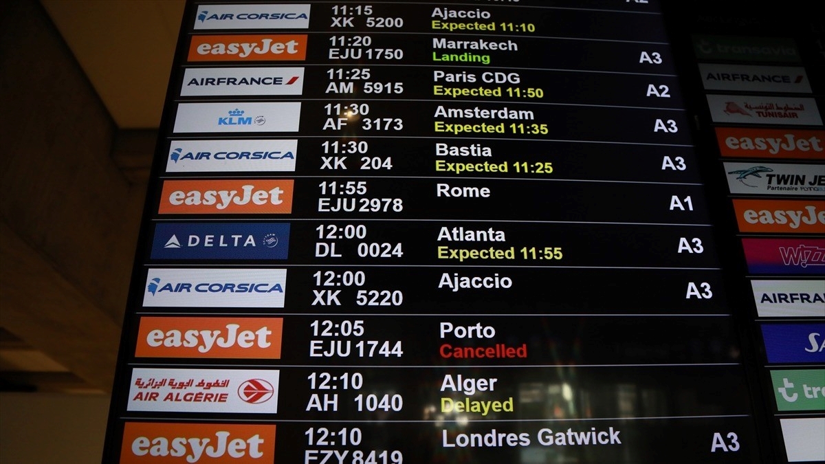 Hava yolu şirketi EasyJet’in Fransa’daki kabin çalışanları greve gitti