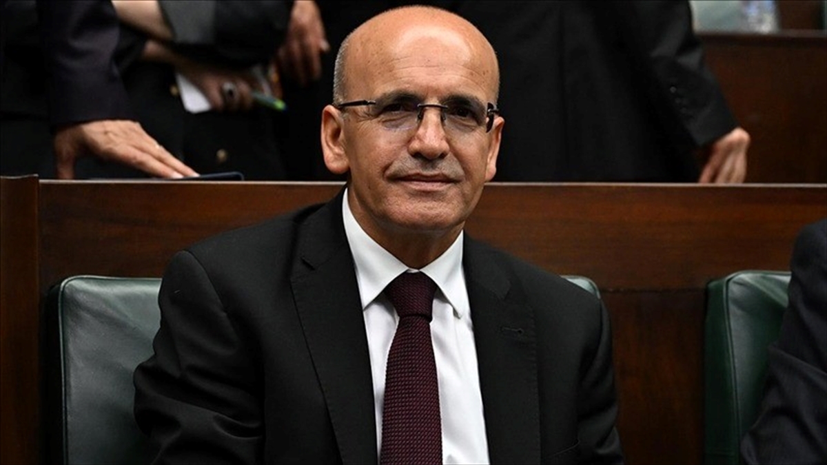 Hazine ve Maliye Bakanı Şimşek: Büyümenin önümüzdeki dönemde kademeli olarak artmasını bekliyoruz Hazine ve Maliye Bakanı Şimşek: Büyümenin önümüzdeki dönemde kademeli olarak artmasını bekliyoruz
