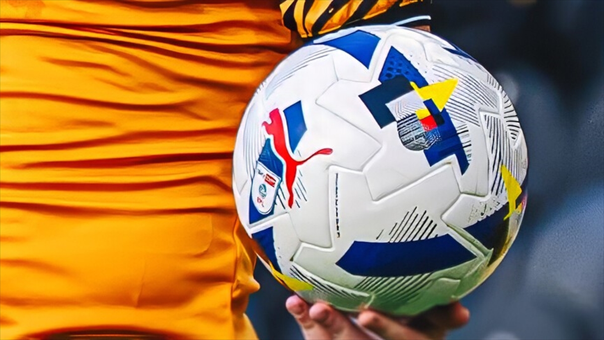 İngiltere Premier Lig’de yeni sezon heyecanı başlıyor İngiltere Premier Lig’de yeni sezon heyecanı başlıyor