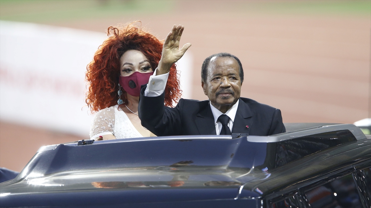 Kamerun’da Cumhurbaşkanı Biya’nın 2 aydır ülkesine dönmemesi tartışmaları derinleştirdi Kamerun’da Cumhurbaşkanı Biya’nın 2 aydır ülkesine dönmemesi tartışmaları derinleştirdi