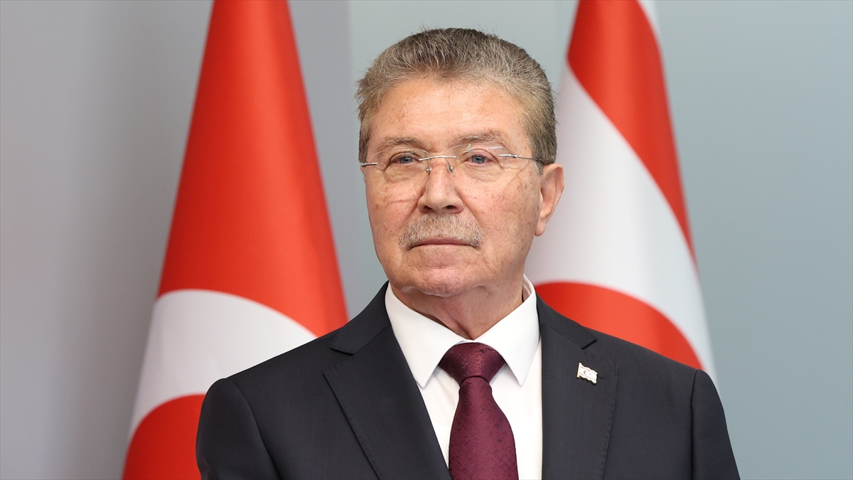 KKTC Başbakanı Üstel, GKRY’nin KKTC topraklarını hedef alan söylem ve girişimlerini şiddetle kınadı KKTC Başbakanı Üstel, GKRY’nin KKTC topraklarını hedef alan söylem ve girişimlerini şiddetle kınadı