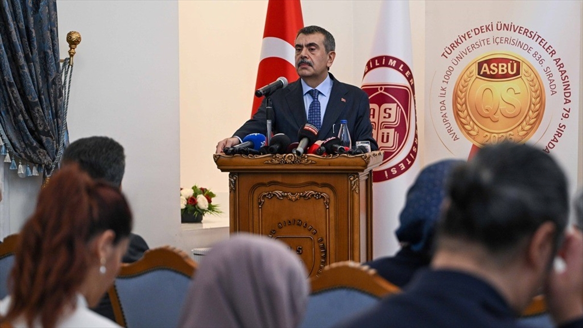 Milli Eğitim Bakanı Tekin: Müfredatımızın içeriği, inşa ettiğimiz kavramsal çerçeve çok önemli Milli Eğitim Bakanı Tekin: Müfredatımızın içeriği, inşa ettiğimiz kavramsal çerçeve çok önemli