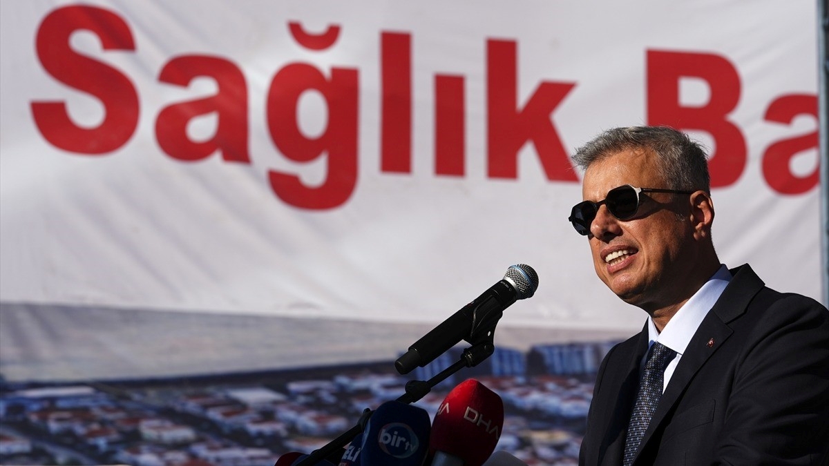 Sağlık Bakanı Memişoğlu’ndan İzmir’e ikinci şehir hastanesi müjdesi Sağlık Bakanı Memişoğlu’ndan İzmir’e ikinci şehir hastanesi müjdesi