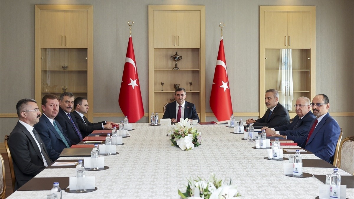 Takip ve Değerlendirme Kurulunun ilk toplantısında 4 alt komisyon kurulması kararlaştırıldı Takip ve Değerlendirme Kurulunun ilk toplantısında 4 alt komisyon kurulması kararlaştırıldı