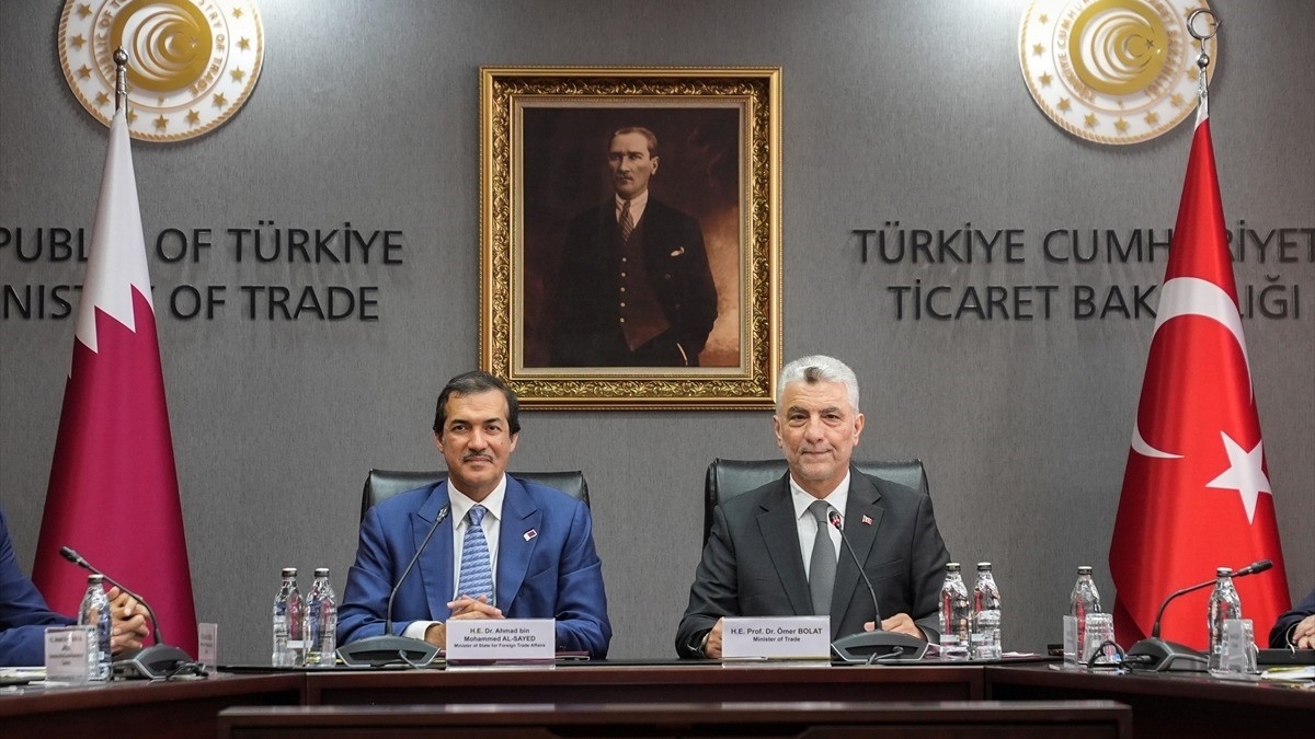 Ticaret Bakanı Bolat, Katarlı mevkidaşı Al-Sayed ile görüştü Ticaret Bakanı Bolat, Katarlı mevkidaşı Al-Sayed ile görüştü