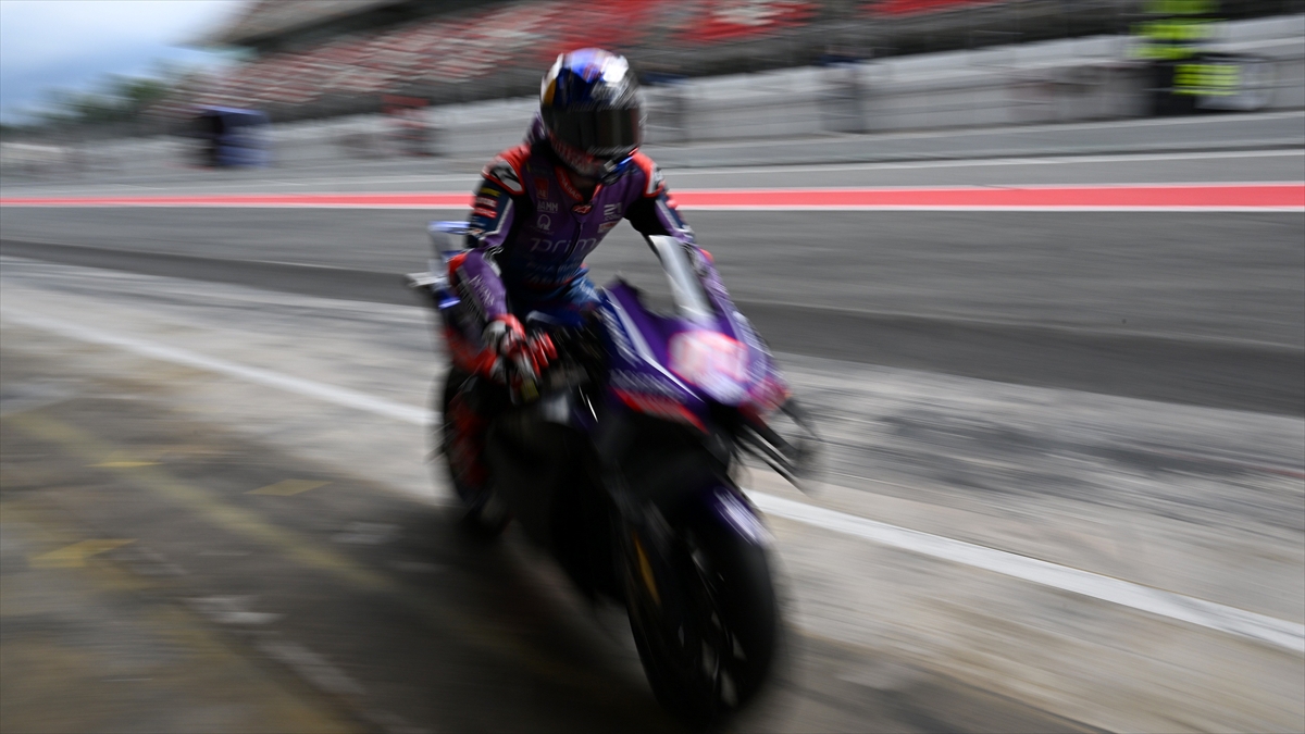 Toprak Razgatlıoğlu, MotoGP’de sezonun 12. yarışı için İngiltere’de piste çıkacak Toprak Razgatlıoğlu, MotoGP’de sezonun 12. yarışı için İngiltere’de piste çıkacak