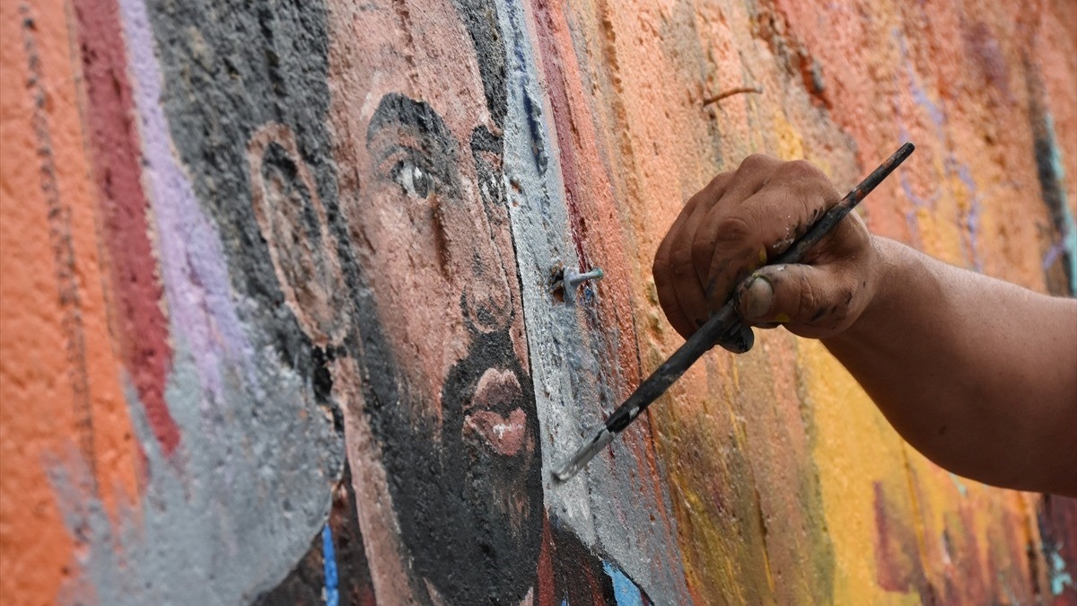 Trabzon’da Muhammed Salah sevgisi duvara resmedildi Trabzon’da Muhammed Salah sevgisi duvara resmedildi