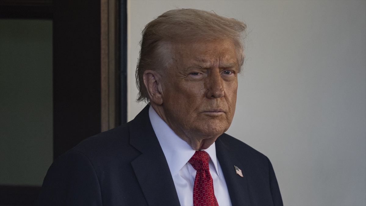 Trump, Kanada’ya yönelik otomobil ve kamyon tarifelerinin yüzde 50’ye yükseltileceğini açıkladı Trump, Kanada’ya yönelik otomobil ve kamyon tarifelerinin yüzde 50’ye yükseltileceğini açıkladı