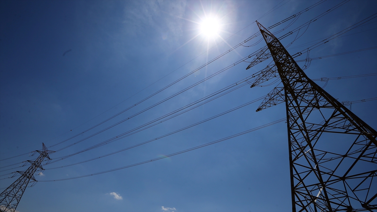 Türkiye’nin elektrik kurulu gücü 126 bin 476 megavata ulaştı Türkiye’nin elektrik kurulu gücü 126 bin 476 megavata ulaştı