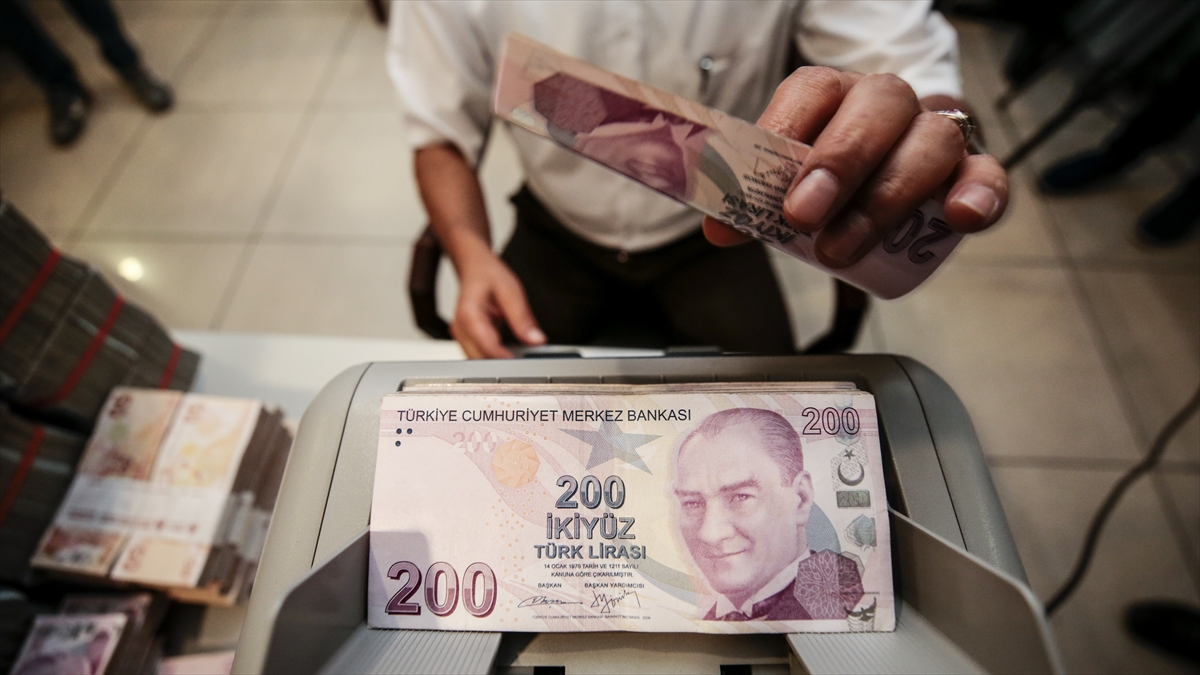 Türkiye’nin en çok vergi veren kurumları listesine bankalar damga vurdu Türkiye’nin en çok vergi veren kurumları listesine bankalar damga vurdu