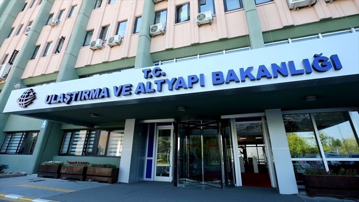Ümraniye-Beykoz metrosu Ulaştırma ve Altyapı Bakanlığı tarafından yapılacak Ümraniye-Beykoz metrosu Ulaştırma ve Altyapı Bakanlığı tarafından yapılacak