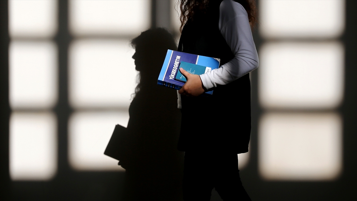 Üniversitelerde uzaktan ve ikinci öğretim için katkı payları ile öğrenim ücretleri belirlendi Üniversitelerde uzaktan ve ikinci öğretim için katkı payları ile öğrenim ücretleri belirlendi