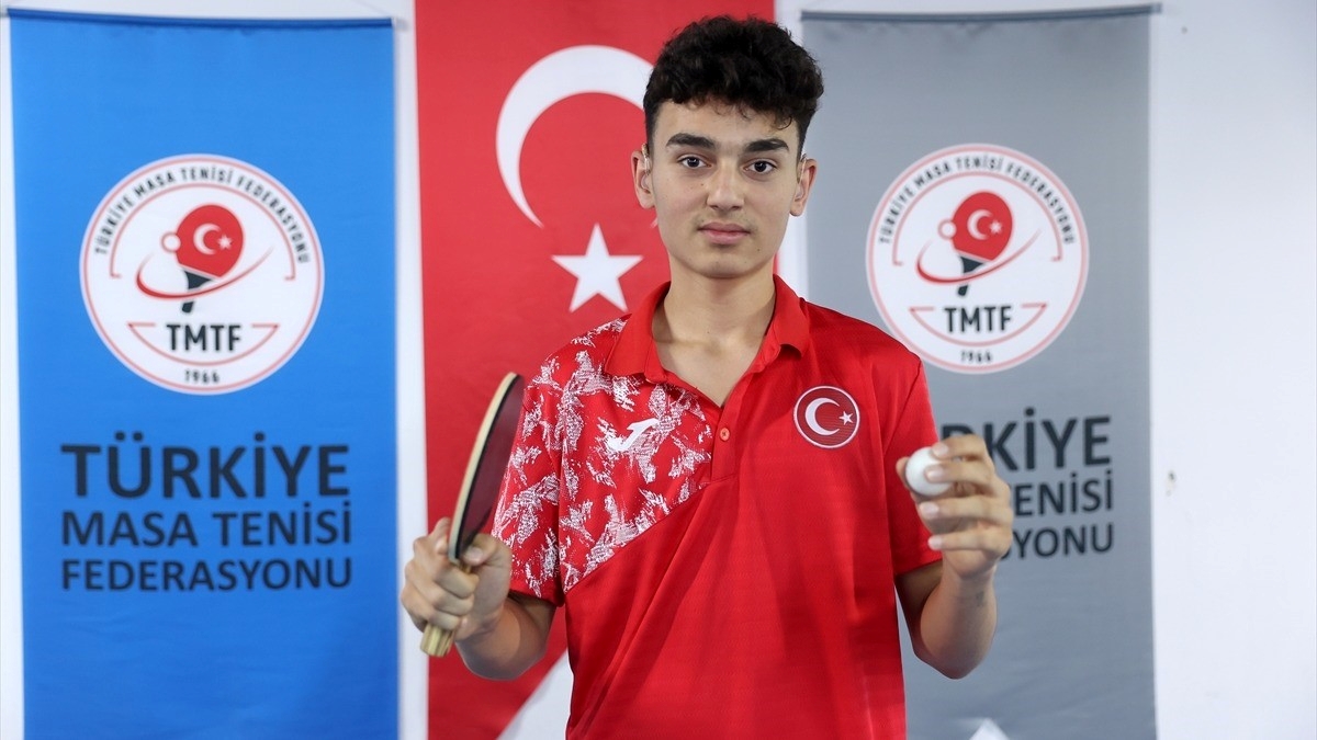 Yemek masasına file gererek masa tenisine başlayan Ebubekir İnce, Avrupa’dan 3 madalyayla döndü