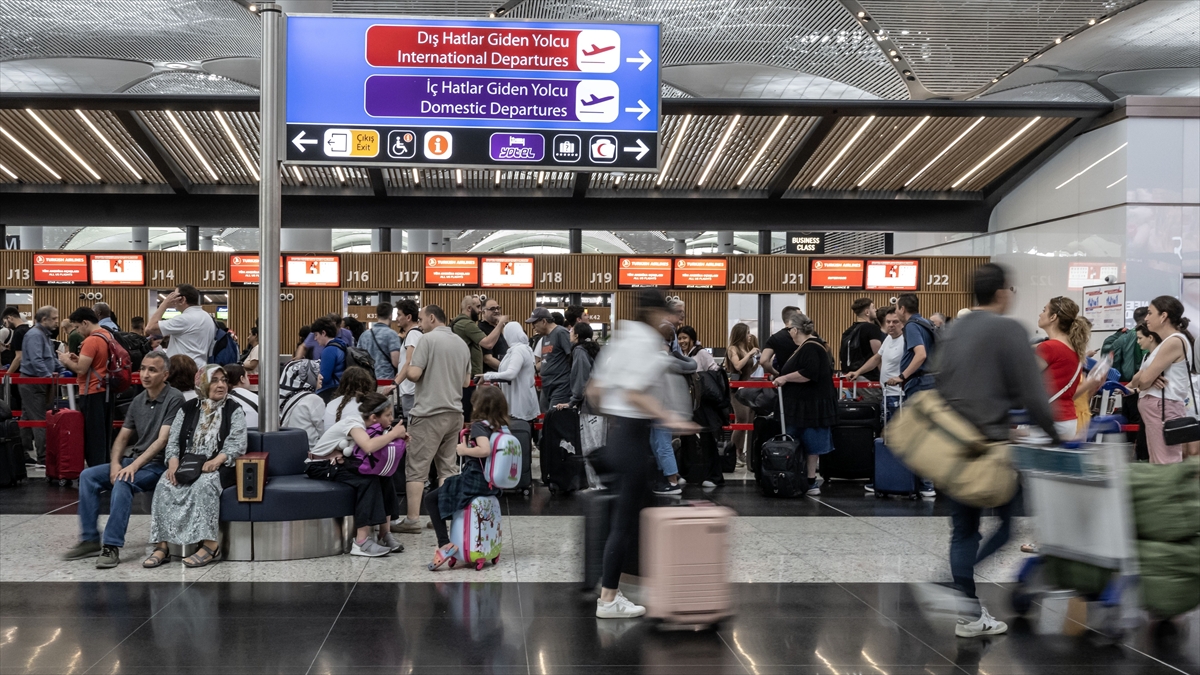 Yılın ilk 7 ayında 138,8 milyon yolcu hava yolu ile seyahat etti
