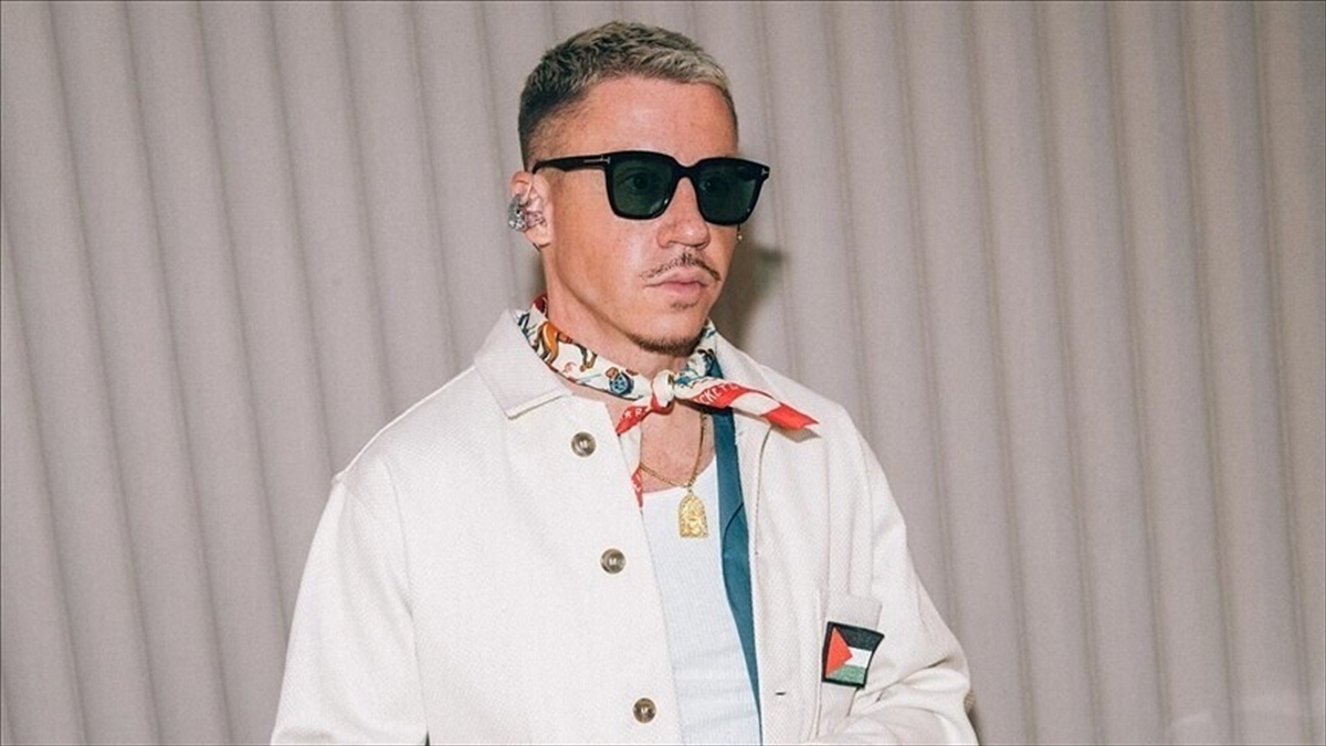 ABD’li rapçi Macklemore, Sheeran’ın turnesinden kazandığı gelirin 1 milyon dolarını Filistin’e bağışlayacak ABD’li rapçi Macklemore, Sheeran’ın turnesinden kazandığı gelirin 1 milyon dolarını Filistin’e bağışlayacak