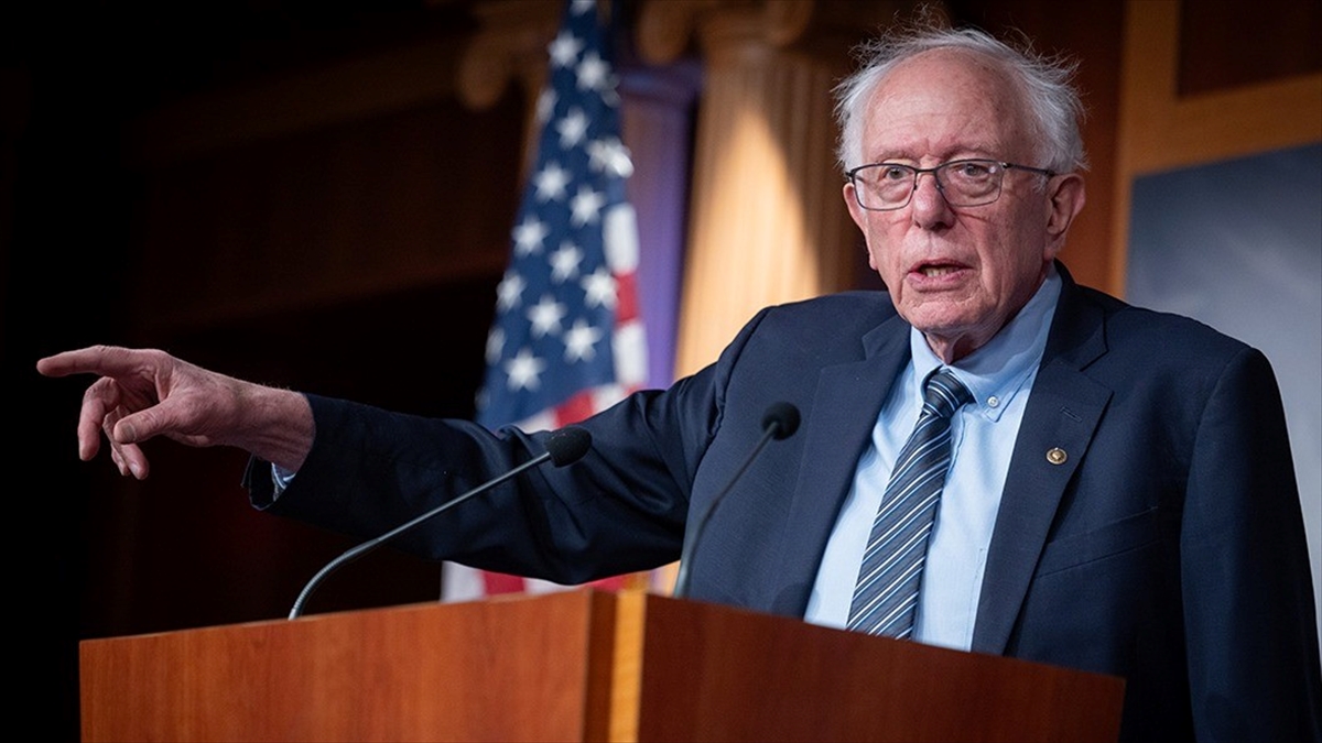 ABD’li Senatör Sanders’tan kontrolsüz süper yapay zekaya karşı uyarı ABD’li Senatör Sanders’tan kontrolsüz süper yapay zekaya karşı uyarı