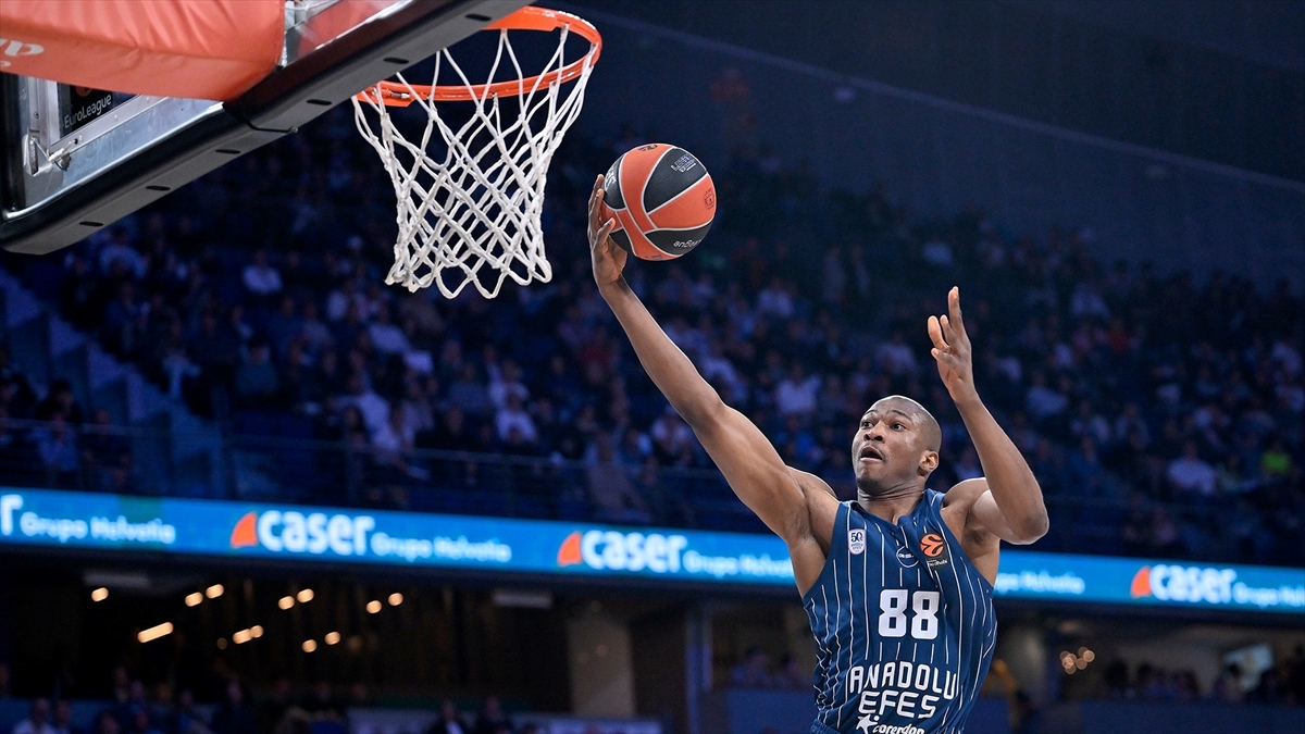 Anadolu Efes, Avrupa Ligi’nde yarın Real Madrid’i ağırlayacak