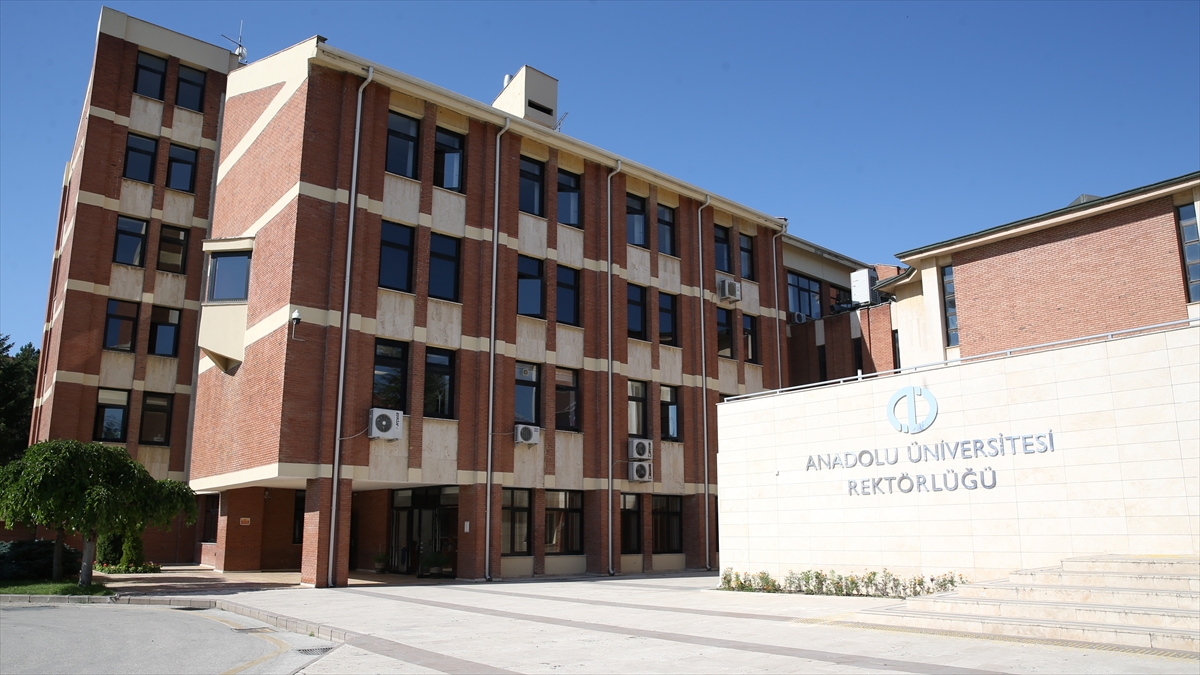 Anadolu Üniversitesi Açıköğretim Fakültesi’nde öğrenci affı başvuru tarihleri açıklandı Anadolu Üniversitesi Açıköğretim Fakültesi’nde öğrenci affı başvuru tarihleri açıklandı