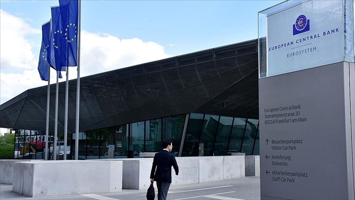 Avro Bölgesi ekonomisindeki direnç ECB’ye yönelik faiz artışı beklentilerini artırdı Avro Bölgesi ekonomisindeki direnç ECB’ye yönelik faiz artışı beklentilerini artırdı