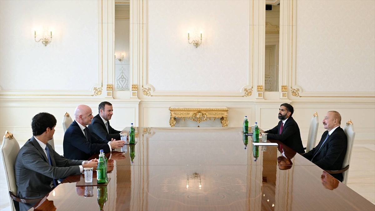 Azerbaycan Cumhurbaşkanı Aliyev, FIFA Başkanı Infantino’yu kabul etti Azerbaycan Cumhurbaşkanı Aliyev, FIFA Başkanı Infantino’yu kabul etti